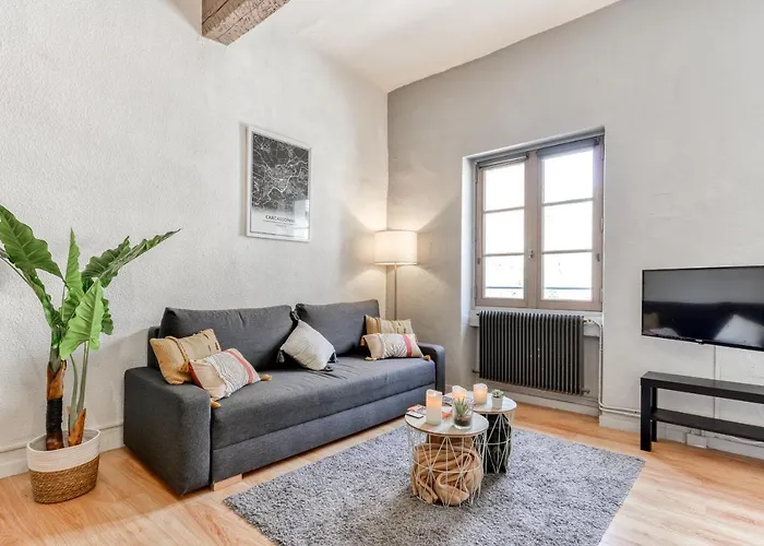 Le Cocon / Free Parking / Wifi / Netflix Apartment